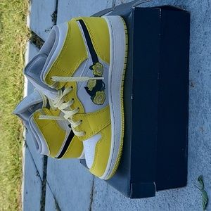 Shoes